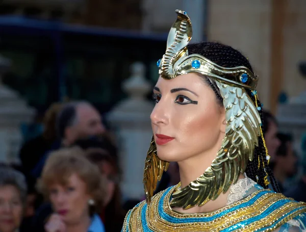 古代の服を着ているクレオパトラの女性 — ストック写真