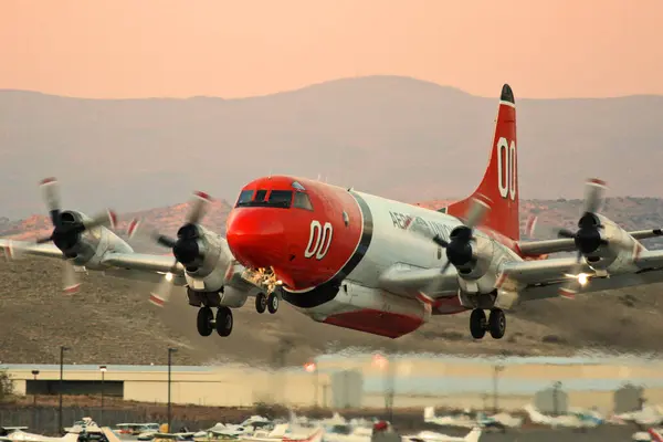 Airplane Taking Ground — Stock Photo, Image