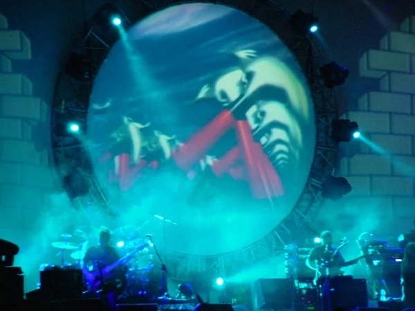 Pink Floyd Concert Australië Podium Met Rook Verlichting Show — Stockfoto