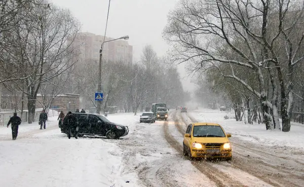 Авто Дороге Зимой — стоковое фото
