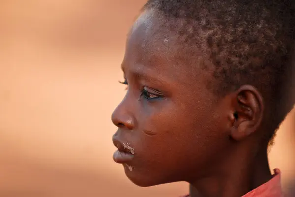 Portrait African Girl Looking Sideways — Stock Photo, Image