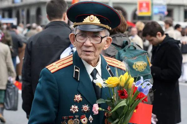 Den Maj Ryssland Med Bakgrundsfolk — Stockfoto
