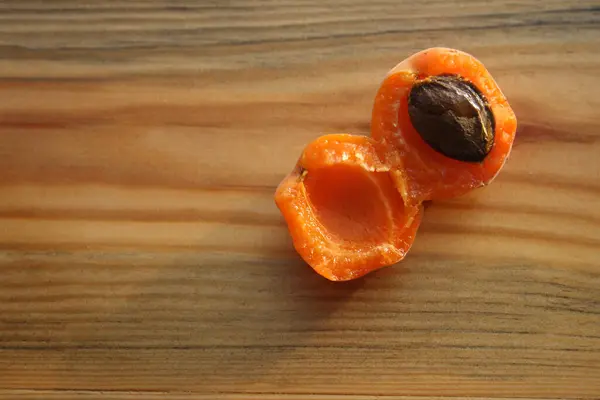 Closeup Apricot Halves Wooden Table — Stock Photo, Image
