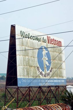 Vietnam 'a hoş geldiniz! Kırsal kesimde reklam panosu