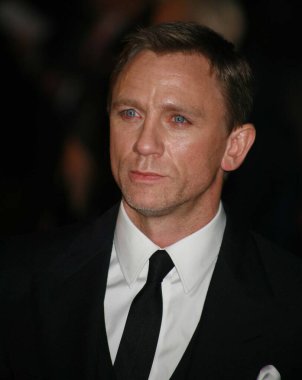 Daniel Craig 27 Kasım 2007 'de Londra, İngiltere' de Odeon Leicester Meydanı 'nda 