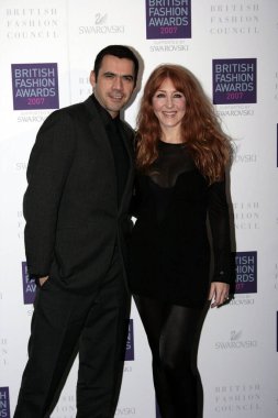 Charlotte Tilbury ve Roland Mouret İngiliz Moda Ödülleri 'nde, Lawrence Hall' da 27 Kasım 2007 'de Londra' da.