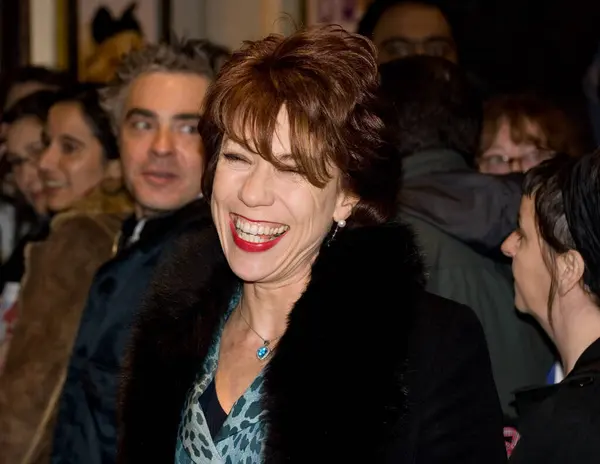 2007年11月15日 Kathy Lette 在伦敦的诺维洛剧院 Novello Theatre 绝望地寻找苏珊 新闻之夜 — 图库照片