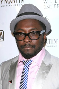 BEVERLY HILLS, CA - 24 Haziran 2008: Will.I.Am, 24 Haziran 2008 'de Beverly Hills, Kaliforniya' da düzenlenen İkinci Yıllık Interscope, Geffen, A & M Records 