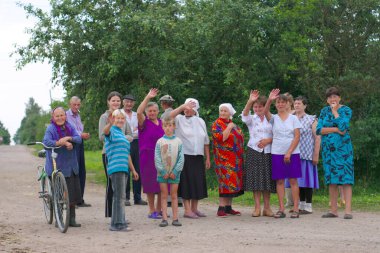Belarus 'taki yaşlılar grubu.