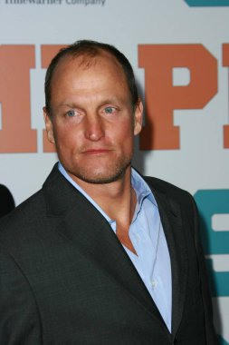 Woody Harrelson olay sırasında yakın plan portresi
