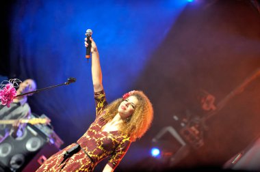 Brezilyalı şarkıcı Vanessa da Mata, 22 Temmuz 2008 'de İsviçre' nin Nyon kentinde düzenlenen Paleo Festivali 'nde