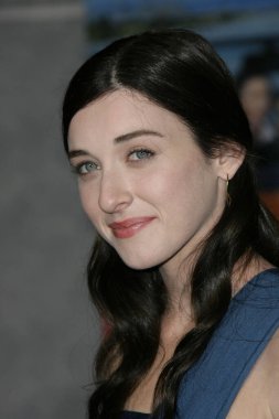 LOS ANGELES, CA - Mart 03: Oyuncu Margo Harshman, 3 Mart 2008 'de Hollywood, Kaliforniya' daki El Capitan Tiyatrosu 'ndaki' College Road Trip 'galasına geldi..