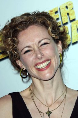 Leslie Hope, Summit Entertainment 'ın 