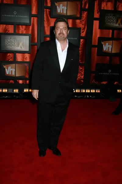 俳優エディ イザールは 2008年1月7日にカリフォルニア州サンタモニカのサンタモニカ シビック オーディトリアムで第13回Annual CriticsのChoice Awardsに到着しました — ストック写真