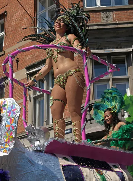 Samba Karneval Ženy Pódiu — Stock fotografie