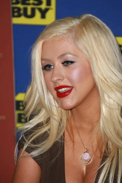 Christina Aguilera Mağazada