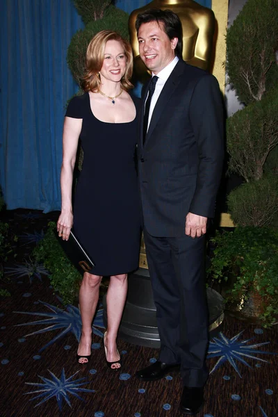 Beverly Hills February Laura Linney Fiance Marc Schauer Poses 80Th — Stock Photo, Image