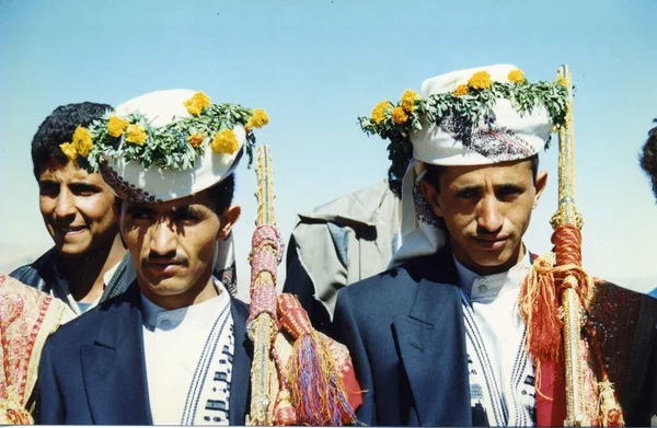 View Two Bridegrooms — Stock Photo, Image
