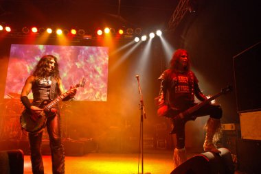 W.A.S.P konser veriyor.