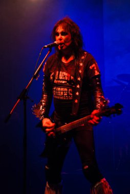W.A.S.P konser veriyor.