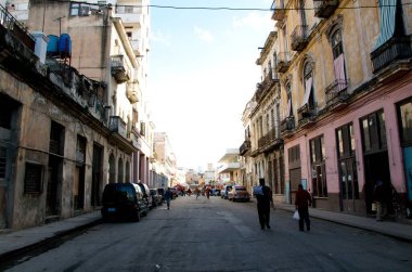 Havana 'nın eski şehir caddesi manzarası, Küba