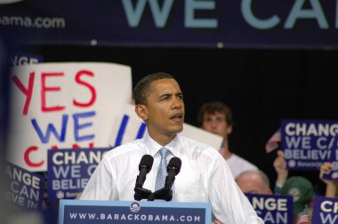 Barack Obama 2008 Nissan Pavilion 'da miting düzenledi