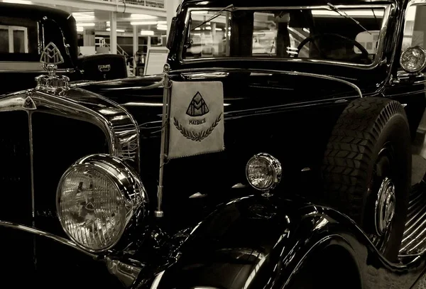 Gesneden Deel Van Vintage Auto Close Uitzicht — Stockfoto