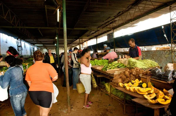 Ciudadanos Locales Mercado Habana República Cuba — Foto de Stock
