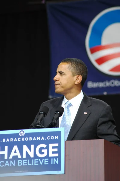 Barack Obama 2008 Nissan Pavilion Miting Düzenledi — Stok fotoğraf
