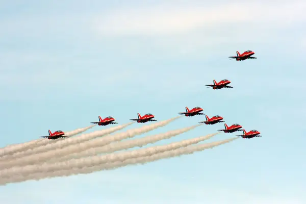 Red Arrows Daytime Shot Aviation Concept — Stock Photo, Image