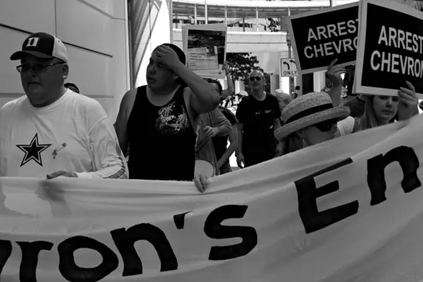 Protest Komitetu Działań Leśnictwie Deszczowym Siedzibie Chevrona — Zdjęcie stockowe