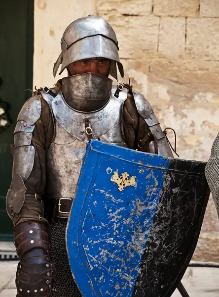 中世の騎士のヘルメット — ストック写真
