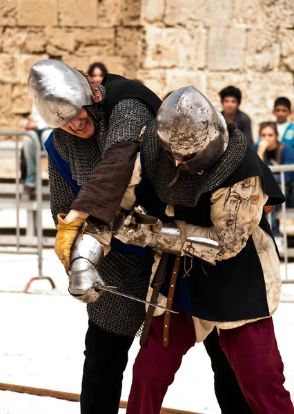 Hombres Luchando Lucha Contra Espada Del Mediterráneo —  Fotos de Stock