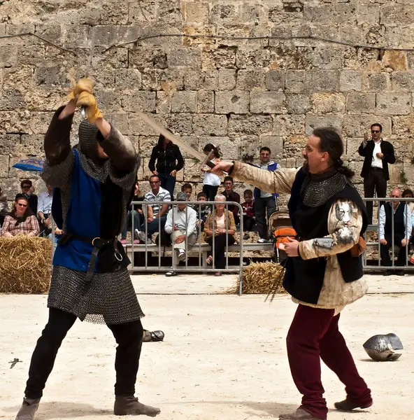 Hombres Luchando Lucha Contra Espada Del Mediterráneo —  Fotos de Stock