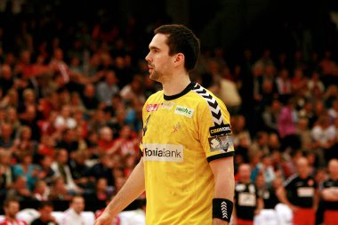 13 Mayıs 2009 'da AaB Hendball, GOG Svendborg TGI ile play-off' larda karşılaştı. 28-18 'lik galibiyetle, AaB şampiyonluk finaline daha yakın.