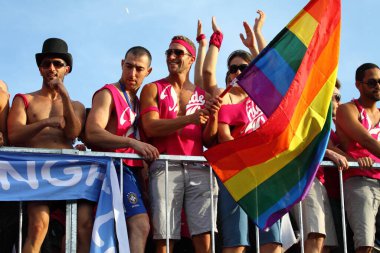 Gay Parade 'in gündüz çekimi  