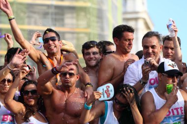 Gay Parade 'in gündüz çekimi  