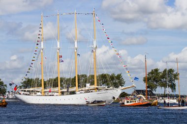Yelkenli Amsterdam 2010 'un Gün Saati - Yelkenli Geçidi