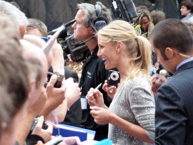 Cameron Diaz 22 Temmuz 2010 'da Londra' nın merkezinde Knight And Day galasında