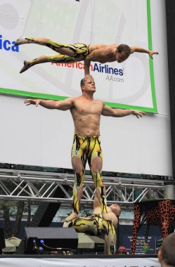Cirque Dreams Jungle Fantasy 'nin oyuncuları 