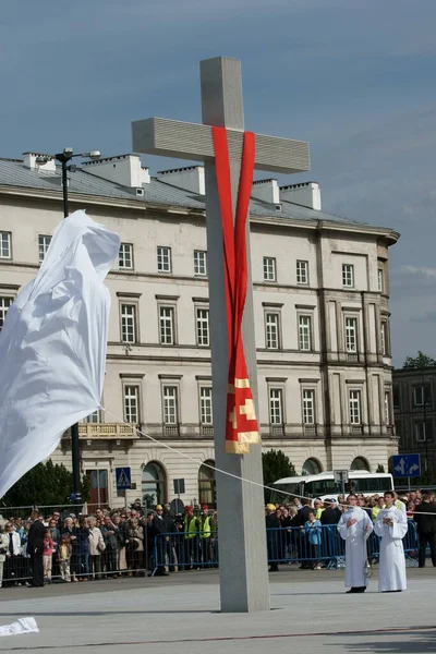 Warszaw Πολωνία Ιουνίου 2009 Σταυρός Στην Πλατεία Pilsudzkiego Για Την — Φωτογραφία Αρχείου