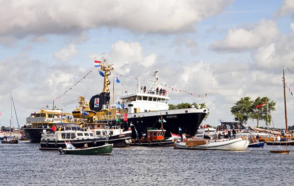 2010年阿姆斯特丹航船开船日时间 参加游船日 — 图库照片