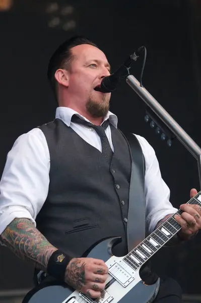Volbeat Человек Поет Играет Гитаре — стоковое фото