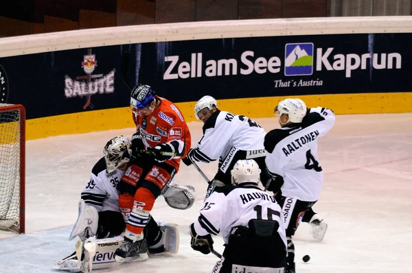 Mecz Hokejowy Tps Turku Kontra Eisbaeren Berlin — Zdjęcie stockowe