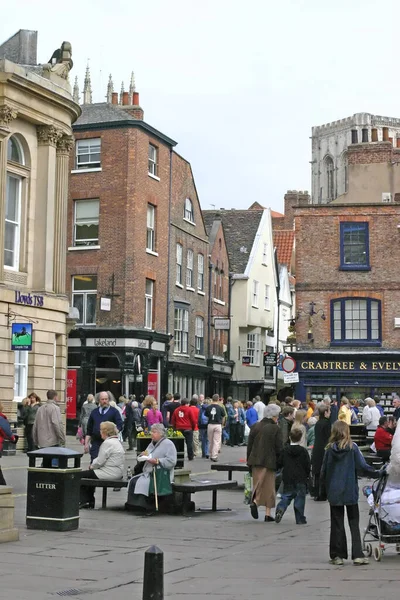 Einkäufer Und Touristen York England — Stockfoto