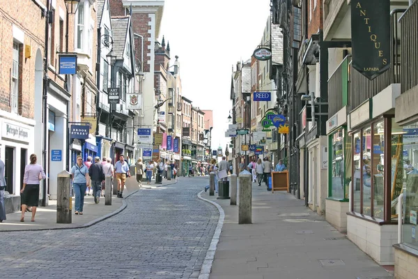 Turistas Compradores Calle Chester Inglaterra Reino Unido — Foto de Stock