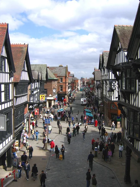 Touristen Und Einkäufer Auf Der Straße Chester England Großbritannien — Stockfoto