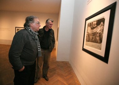 BRNO, ÇEK CUMHURİYET, EYLÜL. Amerikalı fotoğrafçı Joel Peter Witkin 30 Eylül 2010 'da Brno Sanat Evi' ndeki sergisini açtı.