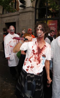 Londra 'nın merkezinde Zombi Yürüyüşü 30 Ekim 2010 