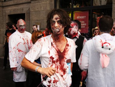 Londra 'nın merkezinde Zombi Yürüyüşü 30 Ekim 2010 